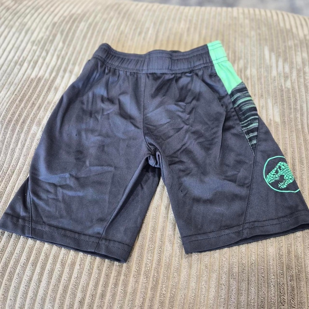 Jurassic World Boys Dark Grey Neon Green Athletic Shorts Size XS 4/5